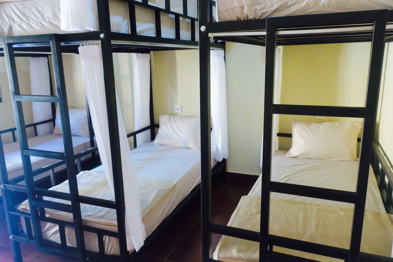 Inn Between Убуд Екстер'єр фото