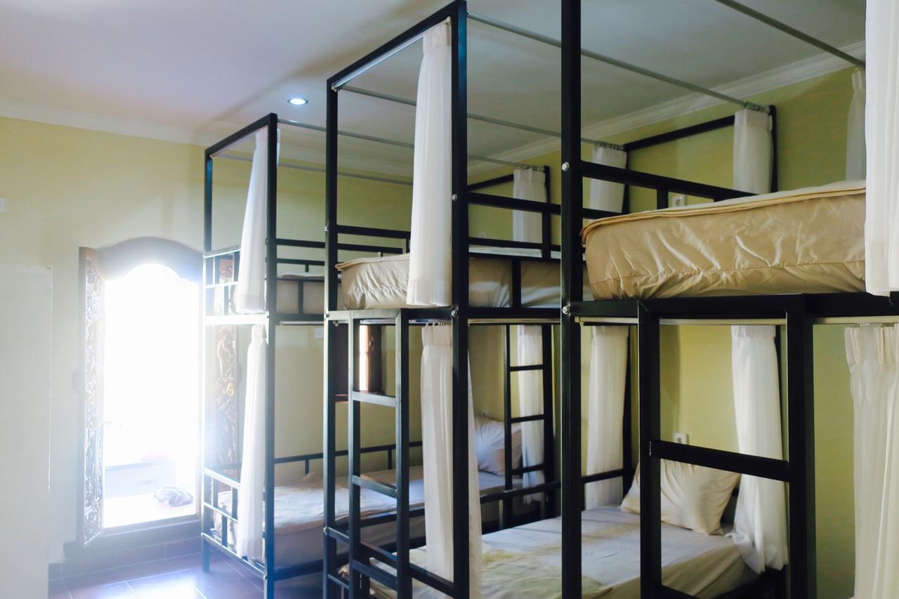 Inn Between Убуд Екстер'єр фото